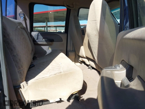2000 Ford F-350 XL with VIN 1FTSW31F4YEA82549, listed as a IAAI auction lot 41347100 with 163,373 mi miles and . Bid and sale history available at DreamBid. Image 8.