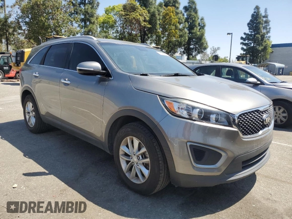 2016 Kia Sorento LX with VIN 5XYPG4A38GG159007, listed as a Copart auction lot 56145925 with 158,952 mi miles and Clean Title. Bid and sale history available at DreamBid. Image 4.