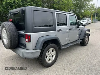 2018 Jeep Wrangler Unlimited Sport S с VIN 1C4HJWDG6JL927319, выставлен на аукционе IAAI как лот 42476734 с пробегом 185 026 миль миль и . История ставок и продаж доступна на DreamBid. Изображение 4.