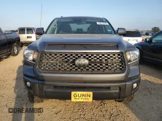 2018 Toyota Tundra 2WD SR5 with VIN 5TFEM5F19JX128043, listed as a Copart auction lot 44219785 with 82,832 mi miles and Salvage Title. Bid and sale history available at carsss.com. Image 5.