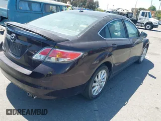 2011 Mazda Mazda6 i Touring with VIN 1YVHZ8CH4B5M23317, listed as a IAAI auction lot 41987116 with 132,470 mi miles. Bid and sale history available at carsss.com. Image 4.