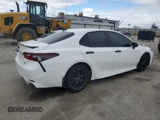 2022 Toyota Camry SE with VIN 4T1G11AK4NU056889, listed as a Copart auction lot 49347665 with 43,110 mi miles and Salvage Title. Bid and sale history available at carsss.com. Image 3.