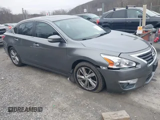 2015 Nissan Altima SV z VIN 1N4AL3AP9FC445584, wystawiony jako IAAI lot #41499766 z przebiegiem 151 915 mil mil oraz . Historia ofert i sprzedaży dostępna na DreamBid. Obrazek 1.