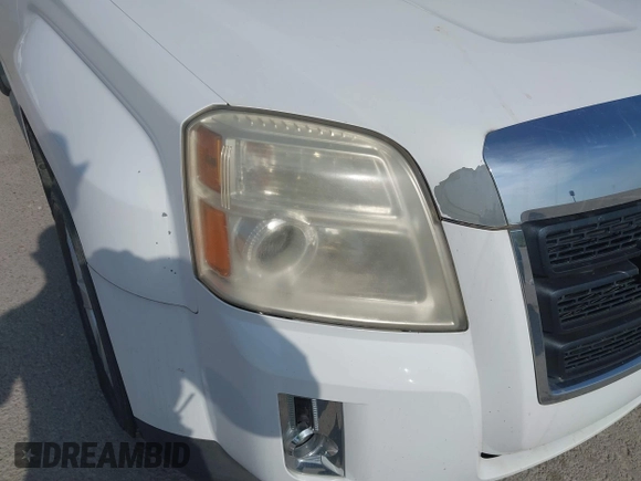 2013 GMC Terrain SLT z VIN 2GKALUEK1D6380772, wystawiony jako IAAI lot #42598345 z przebiegiem Nie podano mil oraz . Historia ofert i sprzedaży dostępna na DreamBid. Obrazek 6.