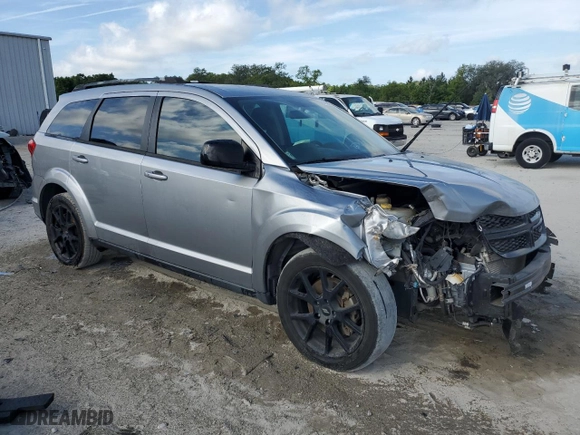 2018 Dodge Journey SXT with VIN 3C4PDCBB8JT305804, listed as a Copart auction lot 51958465 with 147,892 mi miles and Salvage Title. Bid and sale history available at carsss.com. Image 4.