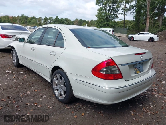 2007 Mercedes-Benz E-Class 3.5L with VIN WDBUF87X47X219898, listed as a IAAI auction lot 40488140 with Not Provided miles. Bid and sale history available at carsss.com. Image 3.