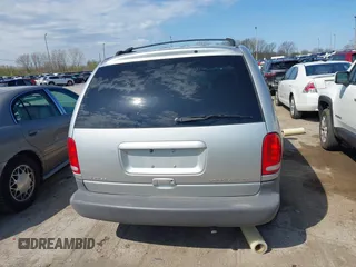 2000 Dodge Caravan SE z VIN 2B4GP45G7YR614145, wystawiony jako IAAI lot #42098834 z przebiegiem 148 924 mil mil oraz . Historia ofert i sprzedaży dostępna na DreamBid. Obrazek 17.