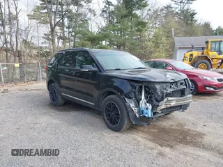2017 Ford Explorer XLT z VIN 1FM5K8D85HGA83499, wystawiony jako IAAI lot #42059299 z przebiegiem 76 484 mil mil oraz . Historia ofert i sprzedaży dostępna na DreamBid. Obrazek 1.