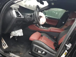 2024 BMW X6 xDrive40i with VIN 5UX33EX01R9S29270, listed as a Copart auction lot 43861375 with 0 mi miles and Salvage Title. Bid and sale history available at carsss.com. Image 7.