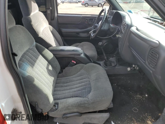 2002 Chevrolet S-10 LS with VIN 1GCCT19W528148246, listed as a Copart auction lot 45929905 with 151,017 mi miles and Salvage Title. Bid and sale history available at carsss.com. Image 7.
