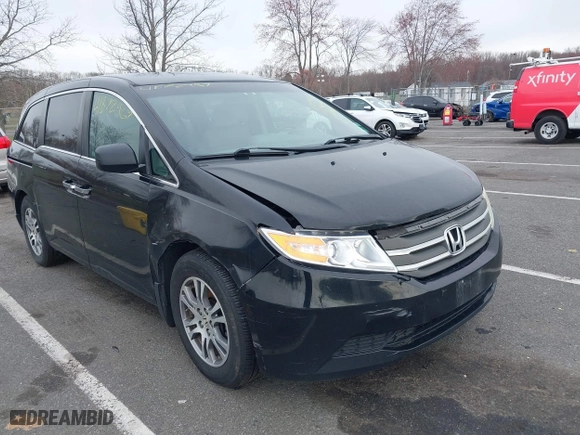 2012 Honda Odyssey EX with VIN 5FNRL5H47CB105451, listed as a IAAI auction lot 41872967 with 295,947 mi miles. Bid and sale history available at carsss.com. Image 1.