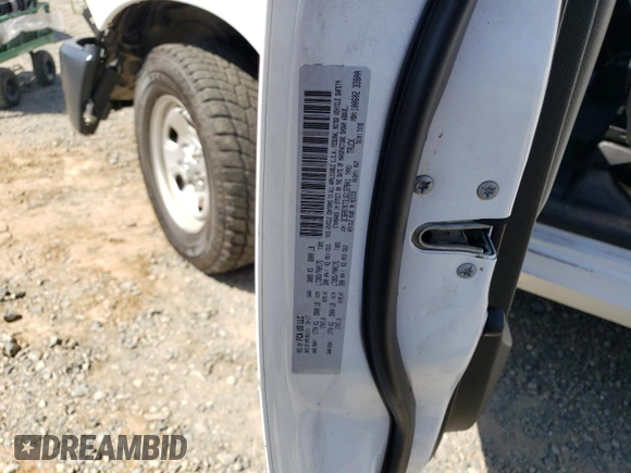 2018 Ram 1500 Express z VIN 3C6RR7KT3JG137841, wystawiony jako Copart lot #52209005 z przebiegiem 36 123 mil mil oraz Czysty tytuł • Clean title. Historia ofert i sprzedaży dostępna na DreamBid. Obrazek 12.