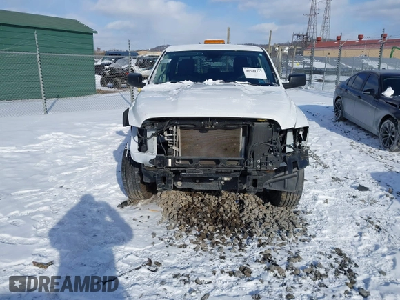 2023 Ram 1500 Tradesman z VIN 1C6RR6FG3PS535737, wystawiony jako IAAI lot #41304327 z przebiegiem 25 425 mil mil oraz . Historia ofert i sprzedaży dostępna na DreamBid. Obrazek 13.