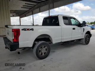 2018 Ford F-250 XL z VIN 1FT7X2B67JEC21168, wystawiony jako Copart lot #51764265 z przebiegiem 203 181 mil mil oraz Szkoda całkowita • Salvage title. Historia ofert i sprzedaży dostępna na DreamBid. Obrazek 3.
