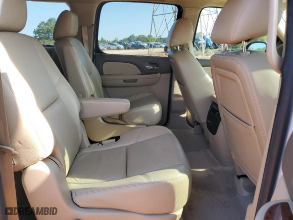 2014 Chevrolet Suburban LTZ with VIN 1GNSCKE06ER208821, listed as a Copart auction lot 70534924 with 81,098 mi miles and Salvage Title. Bid and sale history available at carsss.com. Image 11.