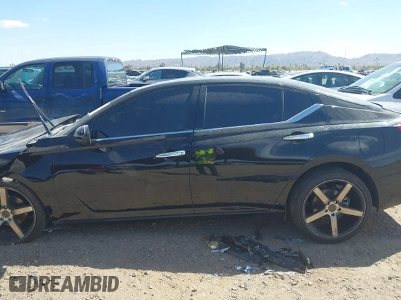 2020 Nissan Altima Platinum with VIN 1N4BL4FV6LN308734, listed as a IAAI auction lot 41737044 with Not Provided miles and . Bid and sale history available at carsss.com. Image 14.