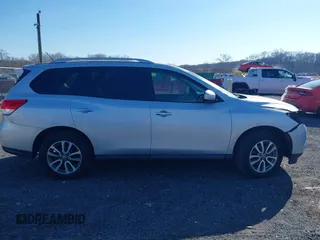 2013 Nissan Pathfinder SV with VIN 5N1AR2MM6DC635016, listed as a IAAI auction lot 41704072 with 134,675 mi miles. Bid and sale history available at carsss.com. Image 14.