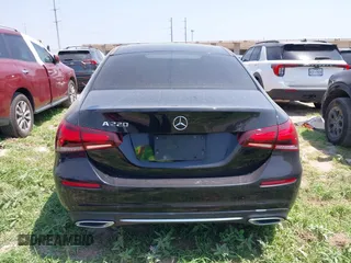 2019 Mercedes-Benz A 220 с VIN WDD3G4EB2KW002509, выставлен на аукционе IAAI как лот 41923586 с пробегом Не указан миль и . История ставок и продаж доступна на DreamBid. Изображение 16.