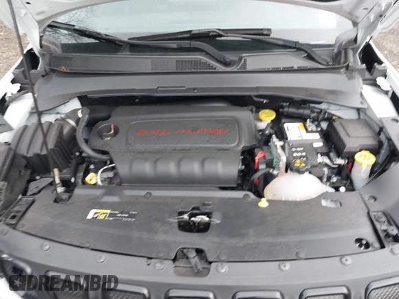 2022 Jeep Compass Latitude with VIN 3C4NJDBB5NT184919, listed as a IAAI auction lot 41044815 with 17,654 mi miles and . Bid and sale history available at DreamBid. Image 10.