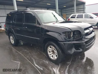 2006 Toyota Sequoia SR5 with VIN 5TDZT34A26S272722, listed as a IAAI auction lot 41585420 with 339,699 mi miles. Bid and sale history available at carsss.com. Image 1.