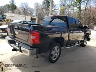 2009 Chevrolet Silverado 1500 with VIN 2GCEC330691105735, listed as a Copart auction lot 47586235 with 256,787 mi miles and Salvage Title. Bid and sale history available at DreamBid. Image 3.
