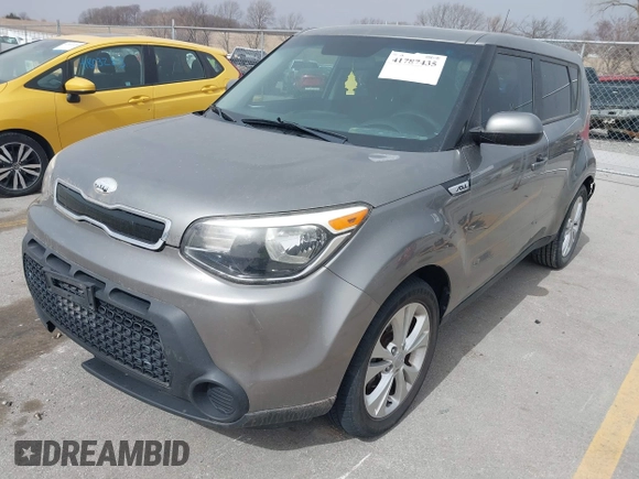 2015 Kia Soul + with VIN KNDJP3A5XF7112977, listed as a IAAI auction lot 41787435 with 184,000 mi miles. Bid and sale history available at carsss.com. Image 2.