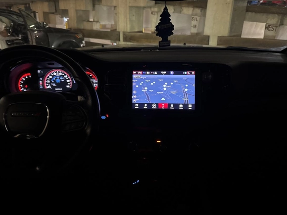 2023 Dodge Durango R/T Plus z VIN 1C4SDHCT5PC557478, wystawiony jako Copart lot #64901655 z przebiegiem 34 446 mil mil oraz Czysty tytuł • Clean title. Historia ofert i sprzedaży dostępna na DreamBid. Obrazek 9.