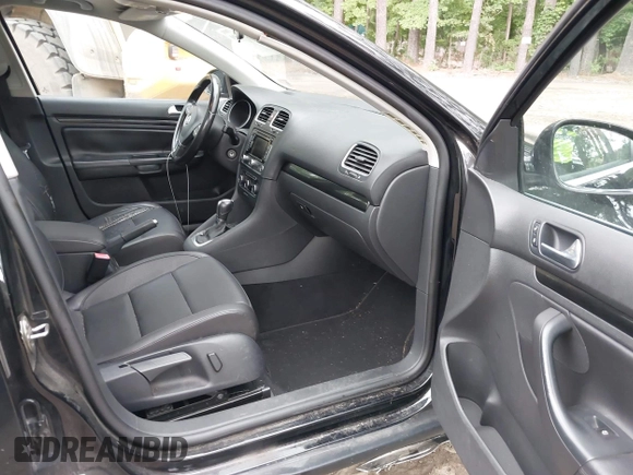 2011 Volkswagen Jetta SE с VIN 3VWPZ7AJ4BM717986, выставлен на аукционе IAAI как лот 42451199 с пробегом 213 710 миль миль и . История ставок и продаж доступна на DreamBid. Изображение 5.