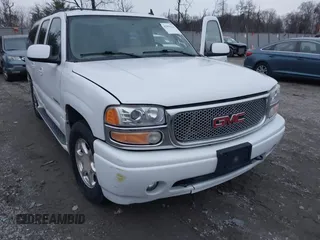 2006 GMC Yukon XL Denali with VIN 1GKFK66U86J133629, listed as a IAAI auction lot 41094116 with 208,665 mi miles. Bid and sale history available at carsss.com. Image 6.
