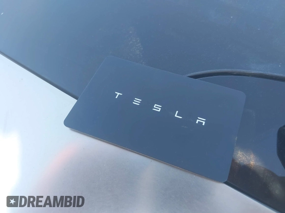 2024 Tesla Cybertruck с VIN 7G2CEHED8RA029960, выставлен на аукционе IAAI как лот 41829549 с пробегом 5 161 миль миль и . История ставок и продаж доступна на DreamBid. Изображение 11.