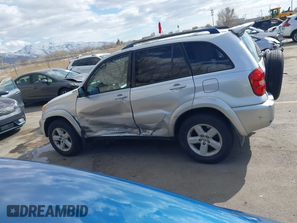 2005 Toyota RAV4 with VIN JTEHD20V150044817, listed as a IAAI auction lot 41782554 with 211,316 mi miles. Bid and sale history available at carsss.com. Image 14.