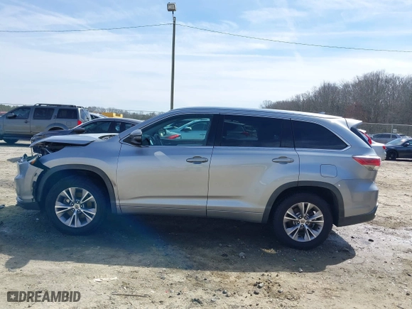2014 Toyota Highlander XLE with VIN 5TDKKRFH9ES031689, listed as a IAAI auction lot 41614992 with 175,162 mi miles. Bid and sale history available at carsss.com. Image 14.