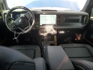 2021 Ford Bronco with VIN 1FMEE5DP9MLA96464, listed as a Copart auction lot 43830135 with 5,211 mi miles and Salvage Title. Bid and sale history available at DreamBid. Image 8.