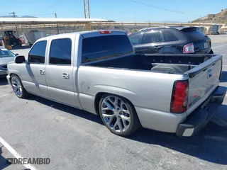 2006 Chevrolet Silverado 1500 LT2 with VIN 2GCEC13Z261315456, listed as a IAAI auction lot 41719055 with 137,075 mi miles. Bid and sale history available at carsss.com. Image 3.