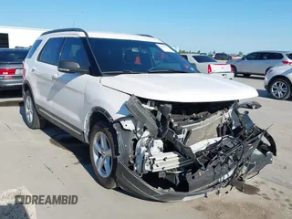 2019 Ford Explorer XLT z VIN 1FM5K7D83KGA27725, wystawiony jako IAAI lot #40452438 z przebiegiem 76 913 mil mil oraz . Historia ofert i sprzedaży dostępna na DreamBid. Obrazek 1.