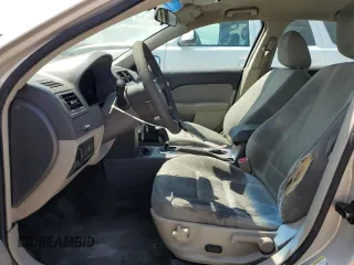 2010 Ford Fusion SE z VIN 3FAHP0HA7AR287260, wystawiony jako Copart lot #59298685 z przebiegiem 231 642 mil mil oraz Szkoda całkowita • Salvage title. Historia ofert i sprzedaży dostępna na DreamBid. Obrazek 7.