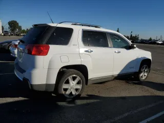2010 GMC Terrain SLT-2 with VIN 2CTALHEW8A6300700, listed as a Copart auction lot 81108884 with 162,932 mi miles and Salvage Title. Bid and sale history available at carsss.com. Image 3.
