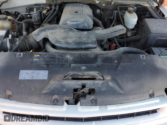 2004 Chevrolet Suburban Z71 with VIN 3GNFK16Z24G262479, listed as a Copart auction lot 43009035 with 235,865 mi miles and Salvage Title. Bid and sale history available at carsss.com. Image 12.