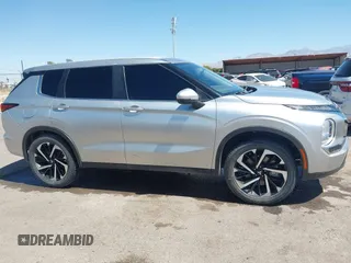 2022 Mitsubishi Outlander ES z VIN JA4J3TA81NZ015802, wystawiony jako IAAI lot #42278112 z przebiegiem Nie podano mil oraz . Historia ofert i sprzedaży dostępna na DreamBid. Obrazek 12.