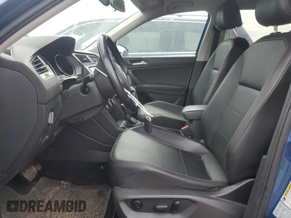 2018 Volkswagen Tiguan SEL z VIN 3VV2B7AX4JM076635, wystawiony jako Copart lot #54713815 z przebiegiem 162 692 mil mil oraz Szkoda całkowita • Salvage title. Historia ofert i sprzedaży dostępna na DreamBid. Obrazek 7.
