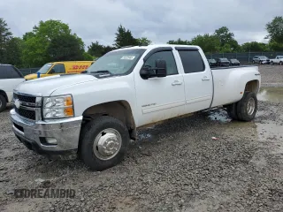 2011 Chevrolet Silverado 3500HD DRW LTZ z VIN 1GC4K1C88BF182095, wystawiony jako Copart lot #58222965 z przebiegiem 143 582 mil mil oraz Czysty tytuł • Clean title. Historia ofert i sprzedaży dostępna na DreamBid. Obrazek 1.