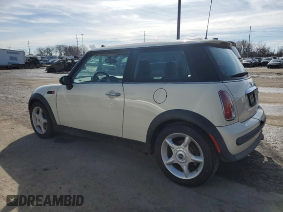 2004 MINI Hardtop with VIN WMWRC33424TJ53673, listed as a Copart auction lot 47310755 with Not Provided miles and Clean Title. Bid and sale history available at DreamBid. Image 2.