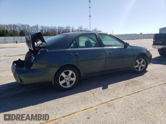 2003 Toyota Camry LE z VIN 4T1BF32K63U559665, wystawiony jako Copart lot #52147645 z przebiegiem 322 212 mil mil oraz Szkoda całkowita • Salvage title. Historia ofert i sprzedaży dostępna na DreamBid. Obrazek 3.