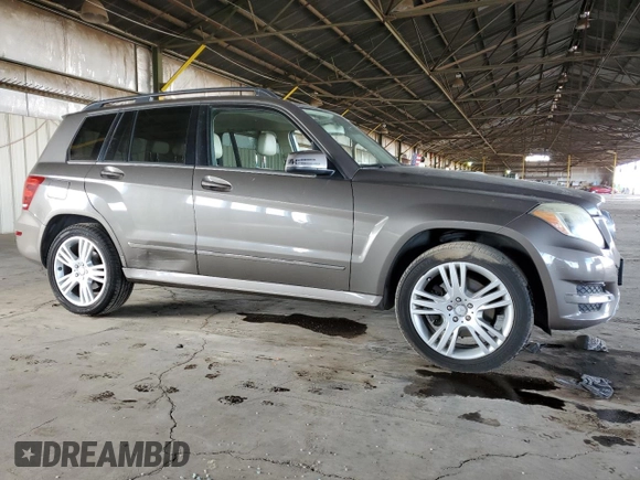 2014 Mercedes-Benz GLK 350 z VIN WDCGG5HB5EG268435, wystawiony jako Copart lot #47503975 z przebiegiem 112 355 mil mil oraz Tytuł czysty. Historia ofert i sprzedaży dostępna na DreamBid. Obrazek 4.