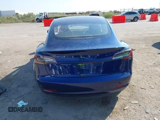 2018 Tesla Model 3 Long Range Battery with VIN 5YJ3E1EA6JF027065, listed as a IAAI auction lot 40532631 with 55,316 mi miles. Bid and sale history available at carsss.com. Image 17.