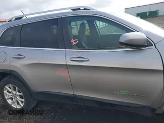 2014 Jeep Cherokee Altitude with VIN 1C4PJMCB2EW172275, listed as a IAAI auction lot 41923246 with 197,274 mi miles and . Bid and sale history available at DreamBid. Image 13.