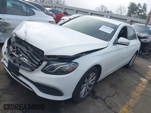 2017 Mercedes-Benz E-Class E 300 Luxury with VIN WDDZF4KB9HA072483, listed as a IAAI auction lot 41805058 with 131,890 mi miles. Bid and sale history available at carsss.com. Image 17.