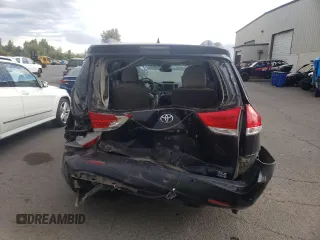 2011 Toyota Sienna XLE with VIN 5TDDK3DC1BS022039, listed as a Copart auction lot 71971634 with 121,100 mi miles and Salvage Title. Bid and sale history available at carsss.com. Image 6.