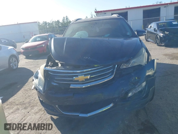 2016 Chevrolet Traverse LT with VIN 1GNKRGKD4GJ307061, listed as a IAAI auction lot 40880472 with 200,802 mi miles. Bid and sale history available at carsss.com. Image 12.