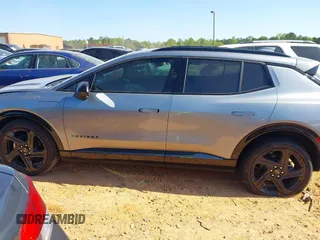 2025 Chevrolet Equinox EV RS z VIN 3GN7DSRP6SS172874, wystawiony jako IAAI lot #42006235 z przebiegiem 1663 mil mil oraz . Historia ofert i sprzedaży dostępna na DreamBid. Obrazek 13.